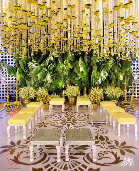 Wedding Deck on Instagram: “A beautiful engagement decor with banana leaves and yellow flowers that gives a contemporary yet elegant look😍 Decor by- @marigoldweddings…” Elegant Engagement Decor, Traditional Telugu Wedding Decor, Telugu Wedding Decor, Telugu Engagement Decor, Engagement Decor Indian, Traditional Engagement Decor, Telugu Wedding Decoration, Telugu Engagement, Traditional Backdrop Decoration