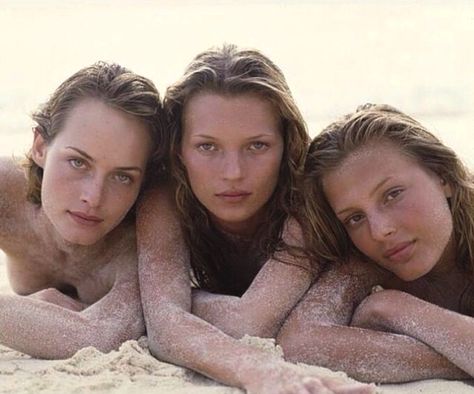 Amber Valletta, Kate Moss, Bridget Hall by Herb Ritts for Vogue US (June 1994) Bridget Hall, Herb Ritts, Amber Valletta, Aurelie Bidermann, 90s Model, 90s Supermodels, 90s Models, Vogue Us, Kate Moss