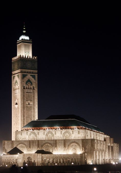 Hassan Ii Mosque Casablanca Morocco, Shah Jahan Mosque, Sultan Ahmed Mosque, Hassan Ii Mosque, Sultan Qaboos Grand Mosque, Hassan 2, Golden Dome, Sheikh Zayed Grand Mosque, Blue Roof