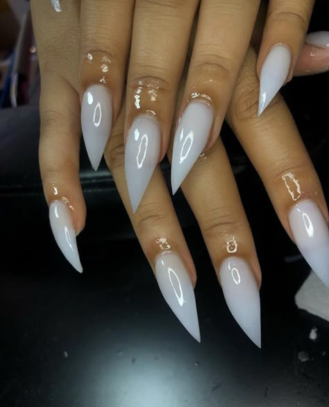 Milky White Nails Pointy, Sharp Stilleto Acrylic Nails, Plain Stilleto Acrylic Nails, Bubble Bath Stilleto Nails, Clear Pointy Nails, Medium Length Stilleto Acrylic Nails, Cream Stiletto Nails, Medium Stelito Nails, Stelltos Nails