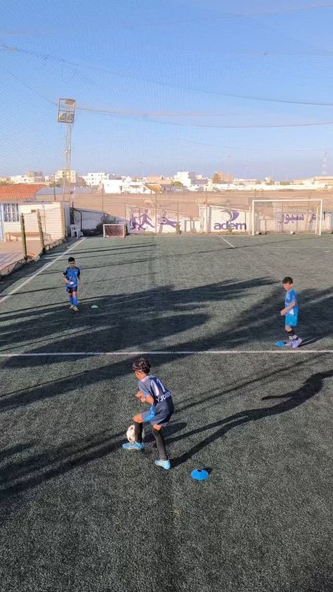 Coach Faouzi Haddar | ‎Warm up passing drill U8 U9 U10 U11 تمرين أحماء بالكرة تمرير مع طلب الكرة #football #training #soccer #practice #coaching #futbol #kids...‎ | Instagram Soccer Practice, Football Training, Coaching, Soccer, Football, Instagram, American Football