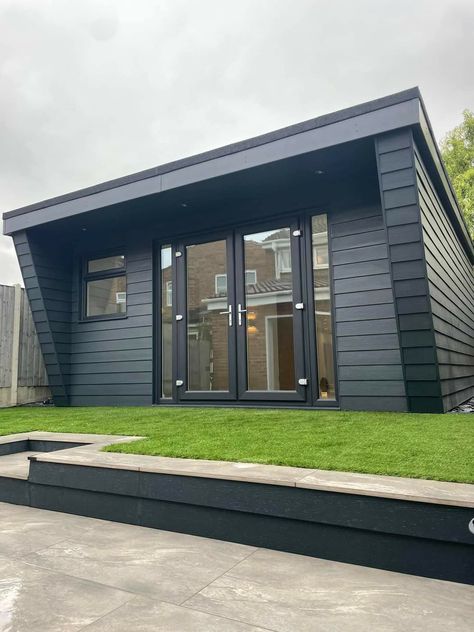 Black And Grey Garden Ideas, Grey Summer House, Black Summer House, Outhouse Ideas, Gym Shed, Black Shed, Office Rooms, Garden Cabins, Studio Shed