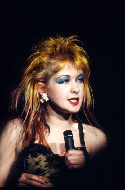 Cyndi Lauper Cindy Lauper Makeup, Cyndi Lauper Makeup, 1900s Makeup, Cindy Lauper 80's, Starman David Bowie, Singer Makeup, New Wave Makeup, Cindi Lauper, Cabaret Makeup