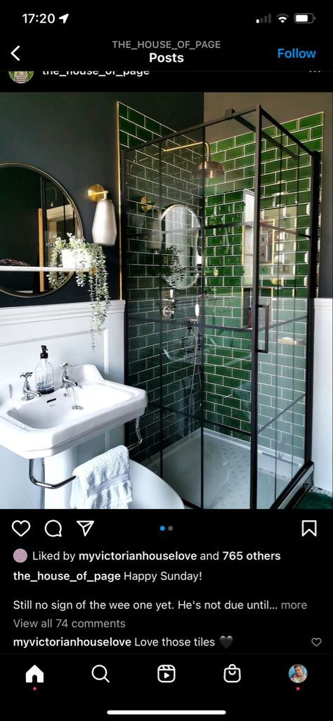 Half Bathroom Design Ideas, Half Bathroom Design, Dark Green Bathrooms, Green Bathroom Decor, Green Tile Bathroom, Deco Bathroom, Victorian Bathroom, Bathroom Color, Bathroom Tile Designs