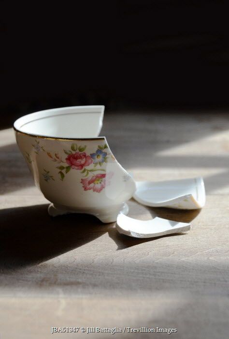 Teacup Drawing, Broken Teacup, Cup On Table, Gravy Boat, Tea Cup, Stock Photography, Aurora, Tea Pots, Tea Cups