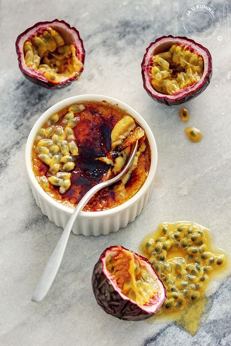 Passion fruit crème brûlée Fruit Creme Brulee, Food Photographer, Photographing Food, Passion Fruit, Party Inspiration, Food Blogger, Dinner Party, Blogger, Fruit