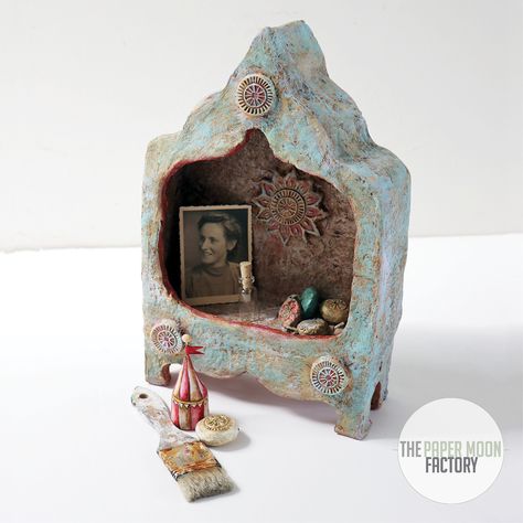 Paper Mache Trinket Shelf, Paper Mache Altar, Paper Mache Frame, Pottery Altar, Paper Mache Shelf, Paper Mache Home Decor, Shrine Cabinet, Paper Mache Ideas, Shrines Box