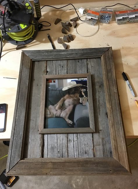 Homemade Wood Picture Frames, Make Your Own Picture Frames Ideas, Pallet Wood Picture Frame Diy, Rough Wood Projects, Homemade Picture Frames Diy, Scrap Wood Picture Frames, Rustic Picture Frames Diy, Wooden Picture Frames Diy, Reclaimed Barn Wood Projects