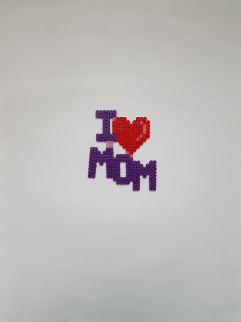 Hama beads, perler beads Perler Bead Mothers Day Ideas, Mom Perler Beads, Mini Hama Beads, Kitty Png, Beads Perler, 4 Best Friends, Easy Perler Beads Ideas, Hamma Beads, Kids Graduation