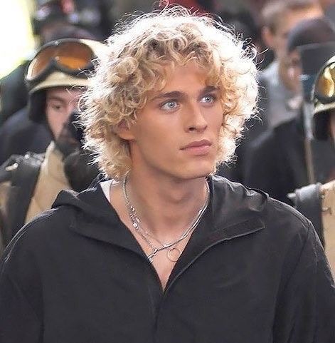 Vasily Stepanov, Vasiliy Stepanov, Platnum Blonde, Young Men Haircuts, Long Curly Hair Men, Surfer Guys, Cute Blonde Guys, Fashion Models Men, Cool Blonde