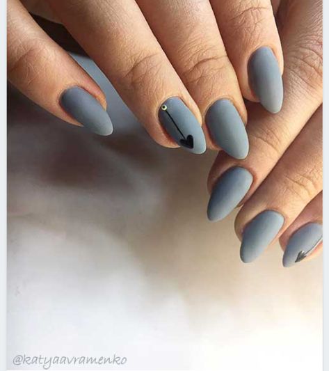 Black Matte Nails With Design Almond, Grey Nail Inspiration, Grey Valentines Day Nails, Grey Valentine Nails, Grey Almond Nails Design, Grey Almond Acrylic Nails, Grey Heart Nails, Gray Ombre Nails, Blue Grey Nails