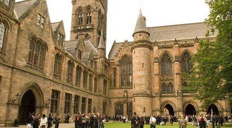 The University of Glasgow. Oh so slightly Hogwarts-esque! Montpelier France, Padua Italy, Glasgow University, Dream College, Bologna Italy, University Life, Italy Aesthetic, Historical Place, Salamanca