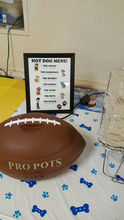 Paw Patrol Hot Dog Menu Paw Patrol Movie Night, Party Hot Dogs, All Paws On Deck Paw Patrol, Menu Food, Patrol Party, Paw Patrol Party, Food Menu, Paw Patrol, Hot Dogs