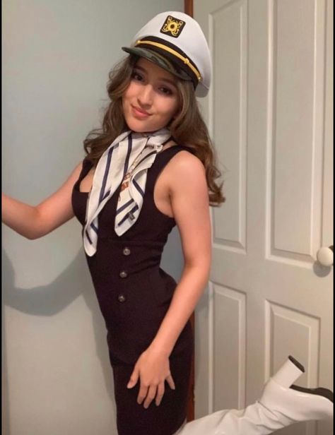 Captain Halloween Costume Women, Captain Costume Women, Ship Captain Costume, Sailor Costume For Women, Spooky Fits, Sailor Halloween Costumes, Clue Costume, Sailor Halloween, Captain Costume