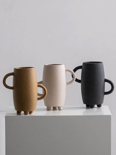 These unique ceramic dried flower vases offer a contemporary modern aesthetic to your interior design. Scandinavian in presentation, these decorative vases provide a minimalistic "hygge" style design, using a simple speckled texture, and soft matte hues, to help make any modern décor feel warm and inviting. Coffee Table Ornaments, Scandinavian Hygge, Speckled Texture, Vase With Handles, Crockery Design, Modern Home Interior, Hygge Style, Luxe Decor, Handle Vase