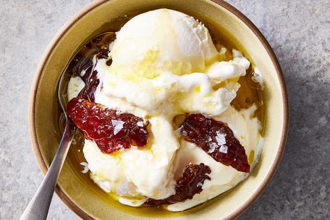 Date Ice Cream, Olive Oil Ice Cream, Easy Chocolate Ganache, Summer Supper, Ice Cream Sauce, Butterscotch Sauce, Hot Fudge Sauce, July Recipes, Lemon Garlic Chicken