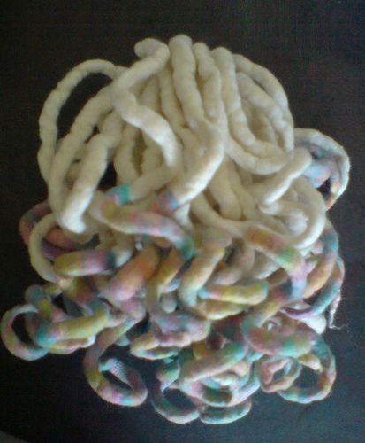 How to make curly felt wool dread falls :) Diy Dreads, Dread Ideas, Felt Sculpture, Dyed Hair Care, Dread Falls, Dread Head, Dread Braids, Hair Falls, Wool Dreads