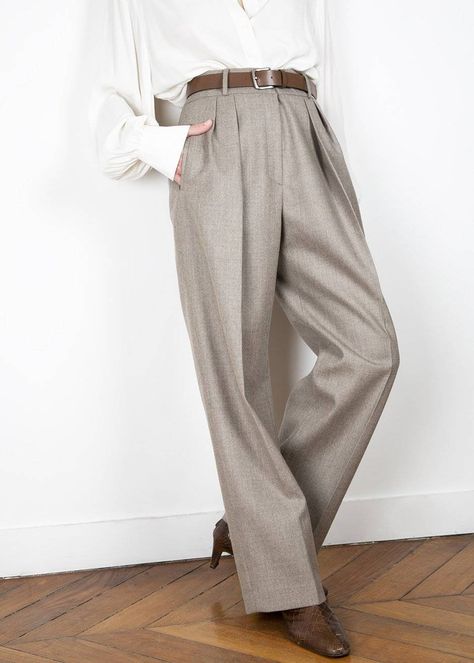 Romantic Blouses, Casual Bottoms, Fashion Bottoms, Pants Women Fashion, Frankie Shop, Loose Trousers, Pretty Blouses, Twill Pants, Minimal Style