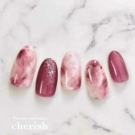 Pressonnails Designs, Burgundy Marble Nails, Marble Pink Nails, Nail Art Marble, Kawaii Nail Art, Pedicure Nail Designs, Makeup Nails Designs, Nails Yellow, Fancy Nails Designs