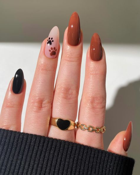 Round Nail Inspiration, Rounded Nails Designs, Paws Nail Art, Round Fall Nails, Girly Fall Nails, Dog Nails Design, Fall Nails Diy, Round Nails Designs, Cute Coffin Nail Designs