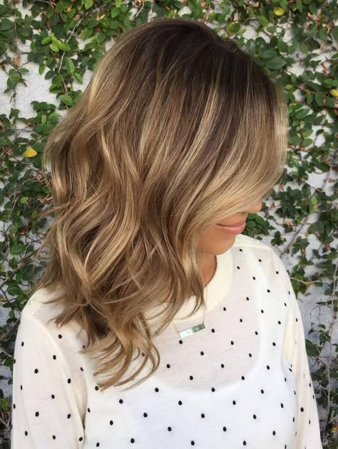 balayage highlights Tmavý Blond, Shatush Hair, Hair Brunettes, Medium Brown Hair Color, Medium Brown Hair, Balayage Blonde, Caramel Hair, Brown Hair Balayage, Brown Balayage