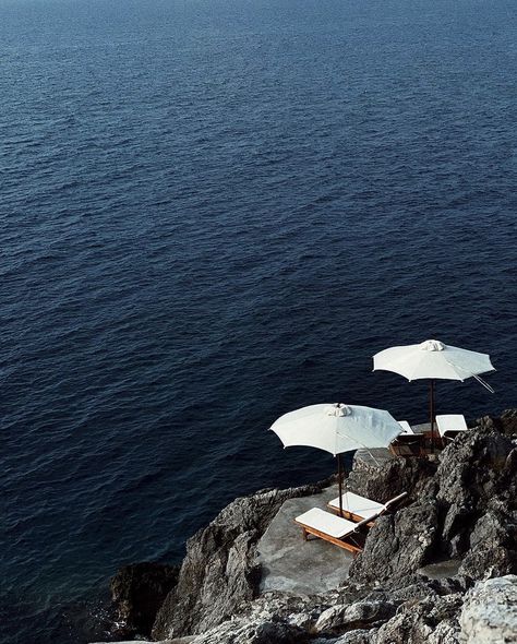 Subtle Rich Aesthetic, Navy Blue Vibes, Ocean Moodboard, Foto Top, Blue Aura, Italy Aesthetic, By The Ocean, Italian Summer, European Summer