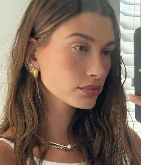 Trendy Gold Jewelry, Gold Hoops Earrings, Chunky Hoop Earrings, Golden Earrings, Hailey Bieber, Earrings For Women