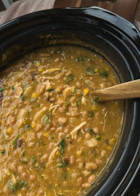 Chipotle Chicken Chili with Cheddar Bay Biscuit Topping – stephreeds Chipotle Chicken Chili, Chili Beans, Chipotle Peppers, Cheddar Bay Biscuits, White Chili, Cream Style Corn, Chipotle Chili, Northern Beans, Biscuit Mix