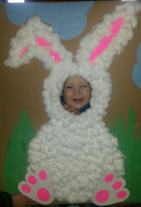 Easter 2015 Easter Photo Booth Ideas, Easter Bunny Photo Booth, Easter Classroom Decorations, Easter Photo Booth, Easter Crafts Diy Kids, Easter Classroom, Easter Birthday Party, Easter School, Easter Frame