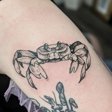 Small Beach Tattoos, Crab Tattoo, Sea Tattoo, Water Tattoo, Illustration Tattoo, Theme Tattoo, Beach Tattoo, Shark Tattoos, Zodiac Tattoo