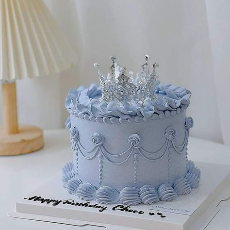 Birthday Cake Light Blue, Light Blue Birthday Cake, Dusty Blue Cake, Cake Light Blue, Blue Birthday Cakes, Cake Light, 16 Birthday Cake, 18th Birthday Cake, Sweet 16 Ideas