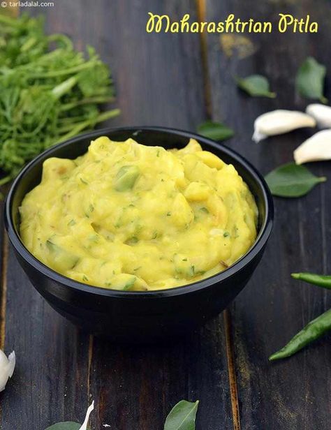 Calories for 1 serving of Maharashtrian Pitla, Is Pitla healthy? Indian Salads, Maharashtrian Recipes, Veg Snacks, Dried Vegetables, Recipes Indian, Cooked Breakfast, Indian Snack Recipes, Best Breakfast Recipes, Lunch Box Recipes