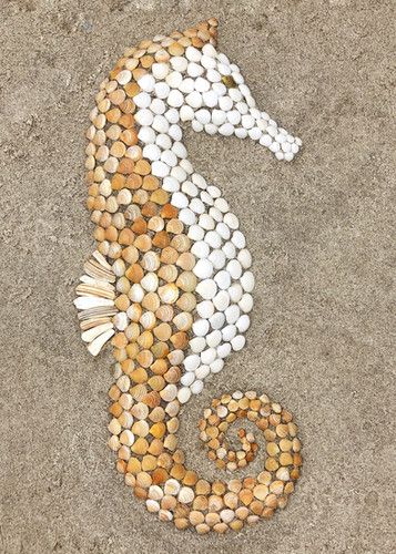 Sea Horse Art, Anna Chan, Sea Inspired Art, Seashell Art Diy, Starfish Art, Stone Pictures Pebble Art, Seahorse Art, Art Coquillage, Seashell Wall Art