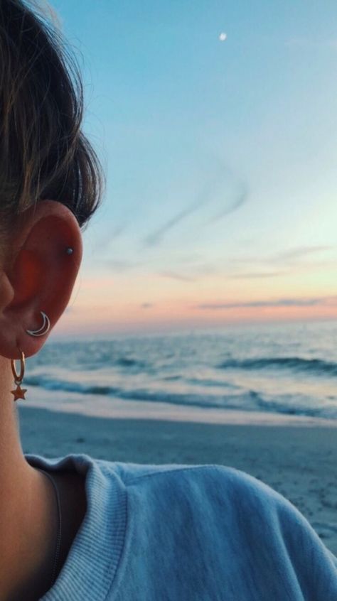 Guys Ear Piercings, Auricle Piercing, Piercing Chart, Types Of Ear Piercings, Dresses Christmas, Instagram Heart, Cool Ear Piercings, Fun Outfits, Winter Shopping