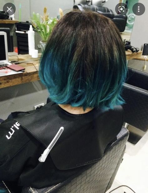 Dip Dye Hair Short, Hair Bob Short, Teal Ombre Hair, Hair Colors Ideas, Short Dyed Hair, Blue Ombre Hair, Dip Dye Hair, Teal Ombre, Teal Hair