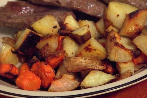 Roasted Carrots And Potatoes, Roasted Potatoes Carrots, Potatoes With Onions, Roasted Potatoes And Carrots, Potatoes Roasted, Potatoes And Onions, Carrots Potatoes, Herb Roasted Potatoes, Potatoes And Carrots