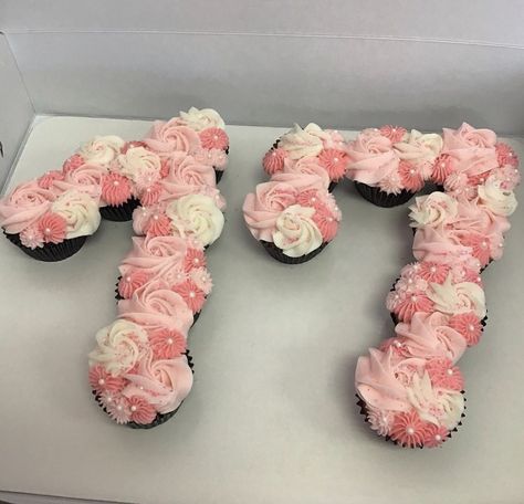 17th Birthday Cupcakes, Cupcake Decoration Ideas, Birthday Cupcakes Ideas, Happy 17th Birthday, Cupcakes Ideas, 60th Birthday Cakes, Cupcake Decoration, Easy Cake Decorating, Number Cakes