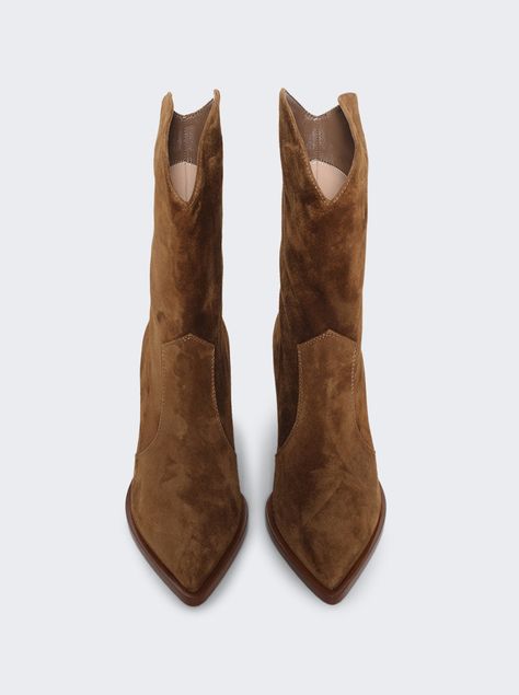 Find GIANVITO ROSSI Suede Ankle Boots on Editorialist. Pull-on style Almond toe Heel Height: 80 mm Block heel Dimensions: Listed in EU sizing. Fits true to size Composition: Upper: 100% Suede; Sole: Rubber Care: Care according to label Brown Suede Ankle Boots Outfit, Suede Boot Outfit, Brown Suede Boots Outfit, Suede Boots Outfit, Womens Fall Boots, Brown Suede Shoes, Cotton Casual Pants, Brown Suede Boots, Care Care