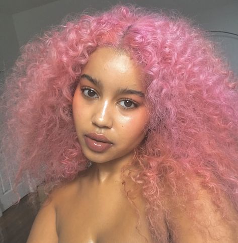 yanii on Twitter: "when my hair reaches this length i’m going this exact color ,,, it’s so beautiful 😭… " Copper Hair Ombre, Pink Ombre Hair, Dyed Curly Hair, Dyed Natural Hair, Copper Hair, Dye My Hair, Hair Reference, Hair Inspo Color, Grunge Hair