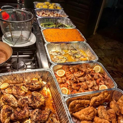 354 Likes, 6 Comments - Chef Baul (@chefbaul) on Instagram: “Private Bday request client #2 #Cheflife” Soul Food Buffet, Sweet 16 Food Ideas, Food Buffet, Haitian Food Recipes, Soul Food Dinner, Catering Ideas Food, Party Food Buffet, Think Food, Buffet Food