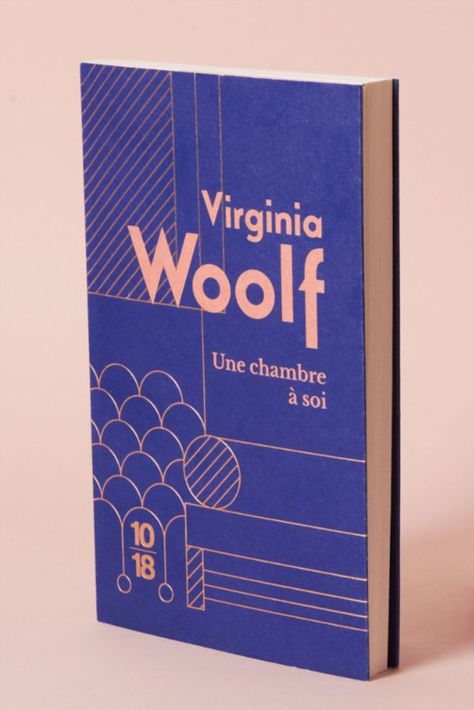 Virginia Woolf, Une chambre à soi | Création graphique de couverture de livre – Éditions 10|18 | © Atelier Magali Giraudo / © Jany Bassey | #bookcover #cover #bookdesign #bookcoverdesign #virginiawoolf #woolf Books Inspiration, Graphic Ideas, Design Editorial, Brochure Cover, Virginia Woolf, Cover Book, Book Inspiration, Design Graphique, Book Cover Design