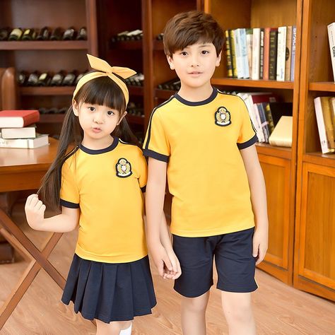 Kindergarten Uniform Ideas, Daycare Uniform, Preschool Uniform, Kindergarten Uniform, College Uniform, Kindergarten Design, School Uniform Outfits, Kids Uniforms, School Dresses