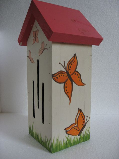 Butterfly House Painting Ideas, Ideas For The Garden, Diy Paper Butterfly, Painted Butterfly, Butterfly Houses, Home Balcony, Bird Houses Painted, Butterfly House, Garden Nursery