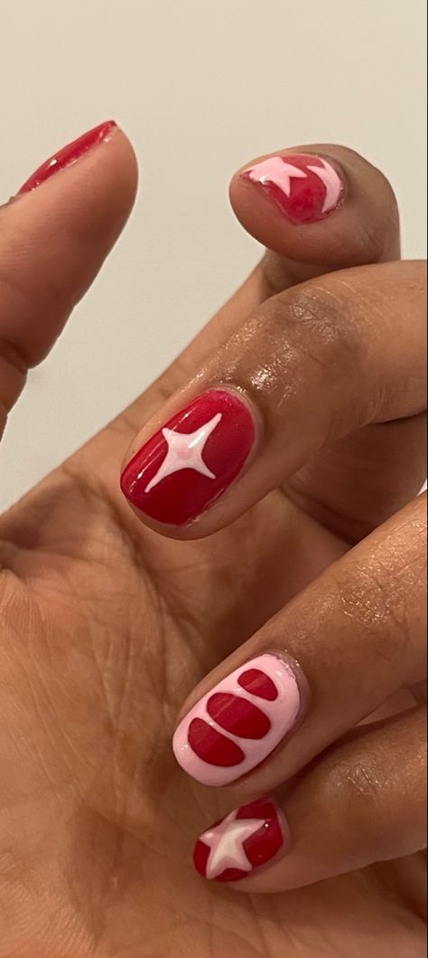 Short Nail Designs Edgy, Pink Mismatched Nails, Mismatch Nail Art, Red And Pink Nails Short, Chilli Nails, Chili Nails, Pink And Red Nail Art, Lesbian Nail Art, Gen Z Nails