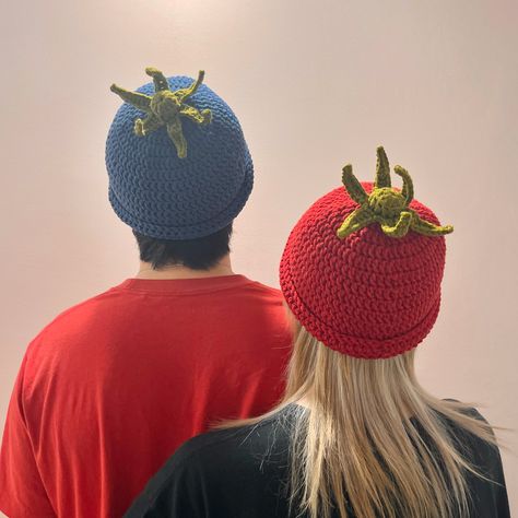 crochet fruit hat pattern[free] & tutorial🍅🫐 free pattern is available on my online shop & kofi free tutorial is also on my youtube❤️🍀 i hope you all like fruits!!! please tag me @ravenister13 on any platform if you make this~ #crochet #crochetpattern #freecrochetpattern #pattern #tomato #fruit Crochet Tomato, Fruit Hat, Tomato Fruit, Hat Patterns Free, Crochet Fruit, Diy Crochet Projects, Crochet Headband, Crochet Beanie, Pattern Free