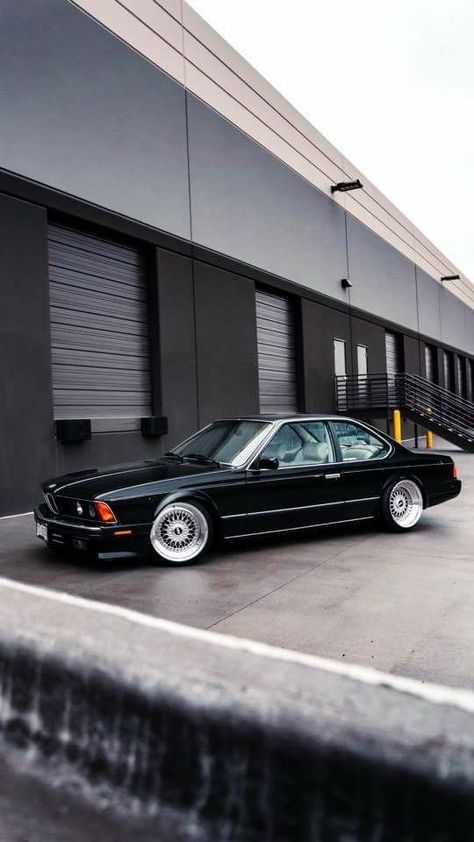 BMW E24 6 series black Bmw 635 Csi E24, Bmw Shark, Bmw E24 635csi, 90s Bmw, Old Bmw, Bmw 635 Csi, Bmw Old, Bmw 635, Bmw E24