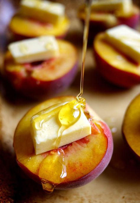 The Londoner » Honey Roast Peaches Oven Roasted Peaches, Baked Peaches With Honey, Marscapone Cream, Roasted Fruit, Roasted Peaches, Summer Pudding, Baked Peach, Butter Honey, Honey Sauce