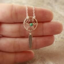 Personalized necklace Ideas, Craft Ideas on Personalized necklace Gift Ideas For Teens, Teen Necklaces, Dreamcatcher Necklace, Dreamcatcher Pendant, Dream Catcher Necklace, Teen Jewelry, Feather Necklaces, Cute Necklace, Diy Schmuck