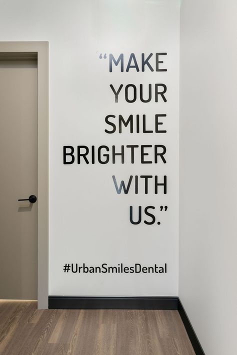 Dental Clinic Esthetic, Dental Spa Ideas, Dental Office Quotes, Dental Selfie Wall, Green Dental Office, Dental Office Wall Decor, Dentist Office Aesthetic, Dental Mural, Dentistry Office Design