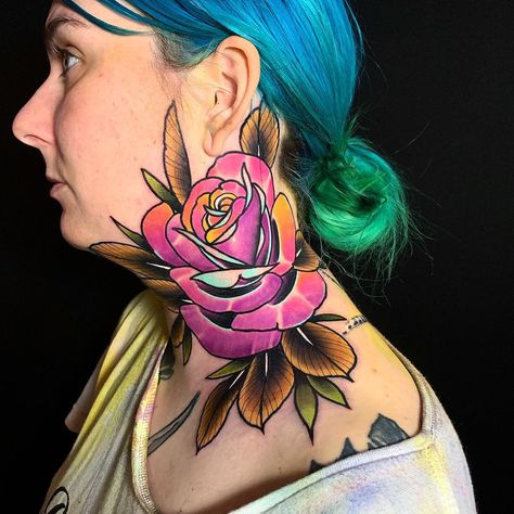 Color Neck Tattoos Women, Neck And Chest Tattoos For Women, Kneck Tattoos, Rose Neck Tattoo, Plant Tattoos, Tattooed Lady, Neck Tattoos Women, Chest Tattoos For Women, Plant Tattoo